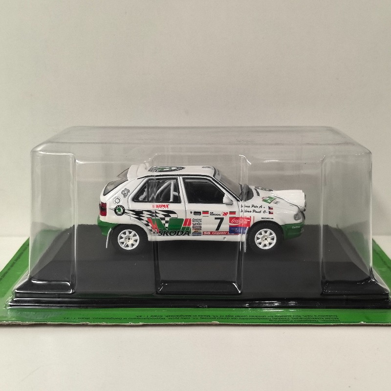Döküm IXO 1:43 Ölçekli SKODA F - Model Kit Car incelemesi ve fiyatı
