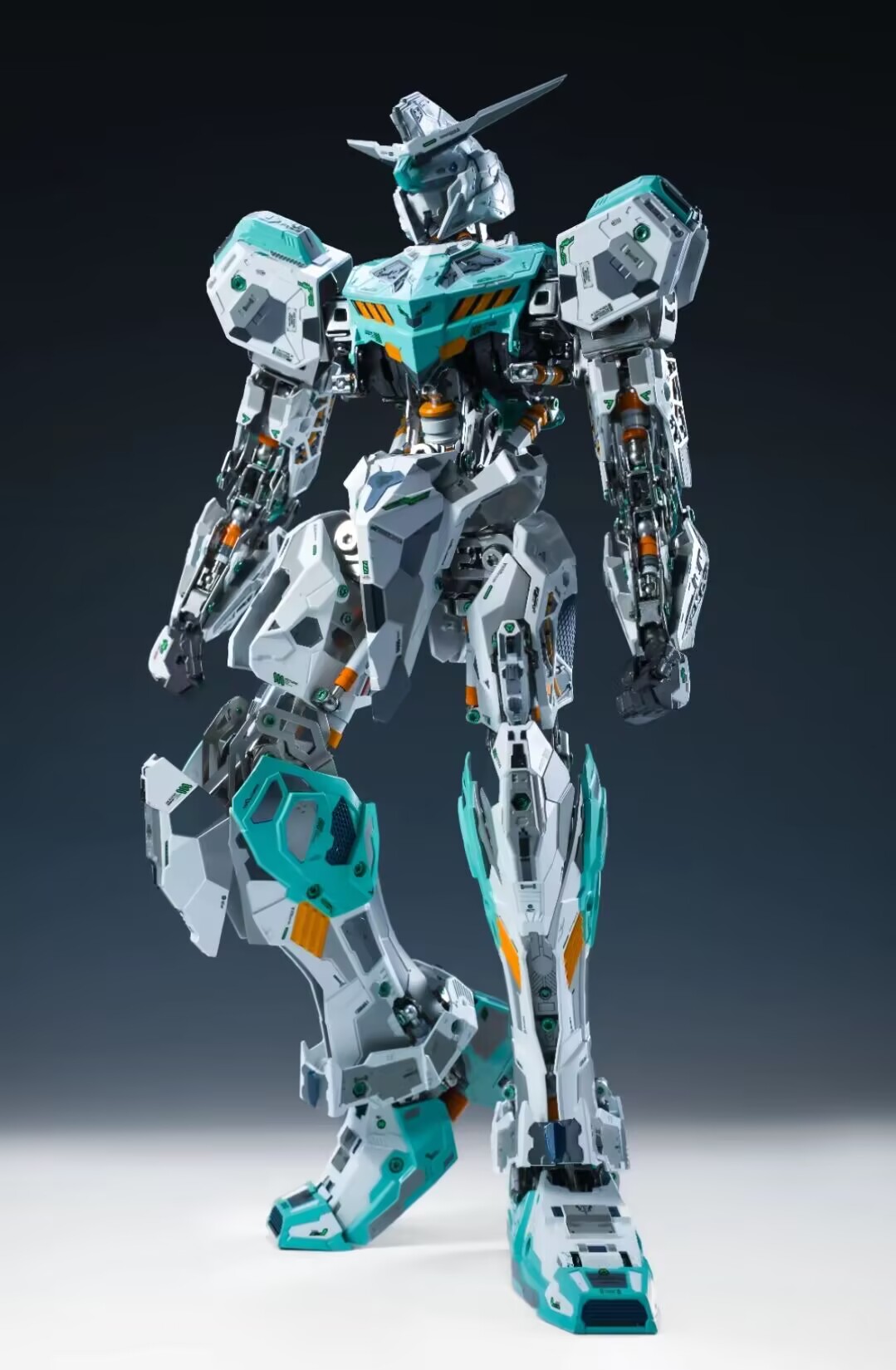 Forge Frontier Model XingSi 1/ - Model Kit Bandai 30 incelemesi ve fiyatı